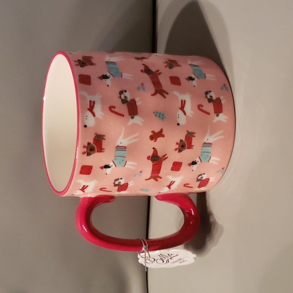 Pink Christmas dog 16 oz ceramic mug NWT